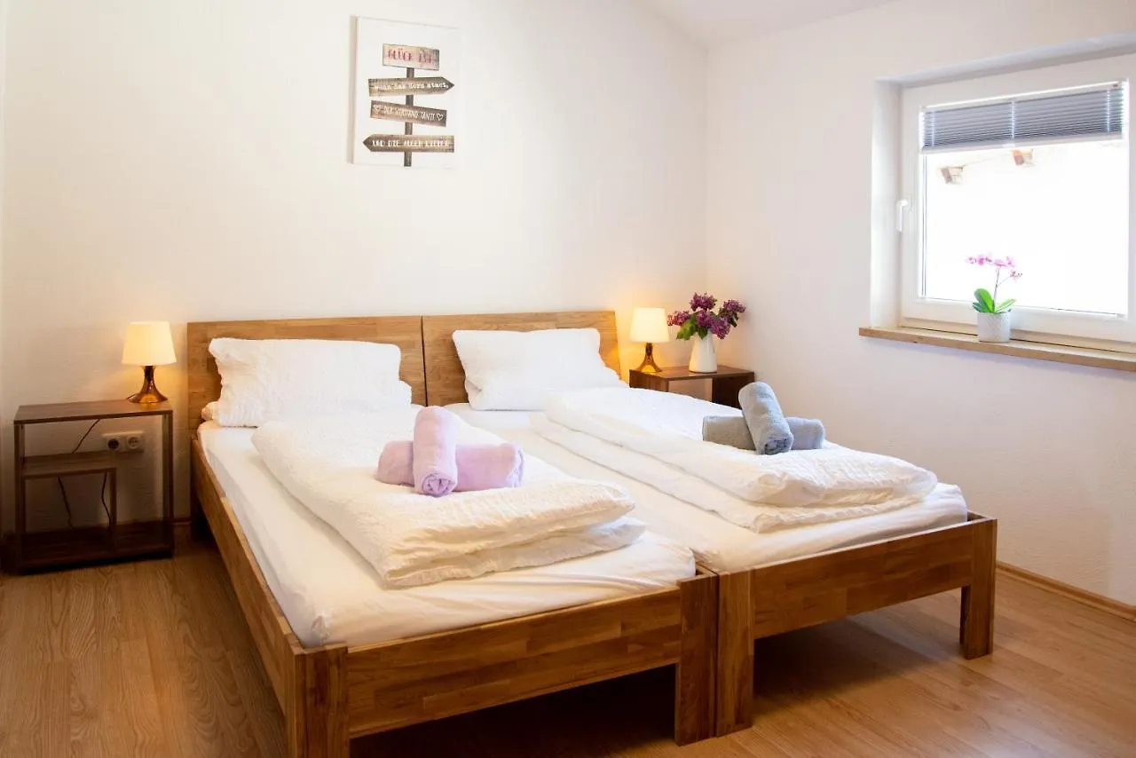 Ferienwohnungen Windischeschenbach By Hausgruenerbaum Apartment