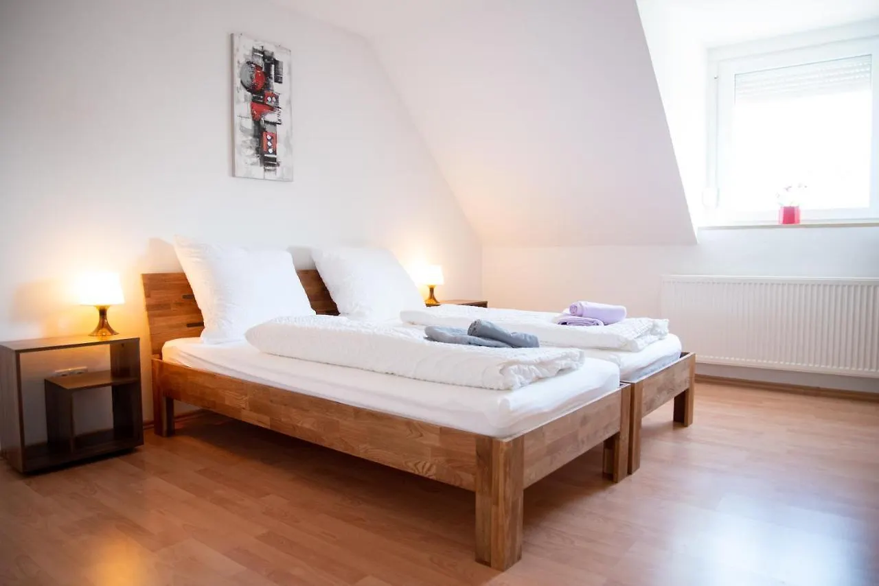 Apartment Ferienwohnungen Windischeschenbach By Hausgruenerbaum Germany