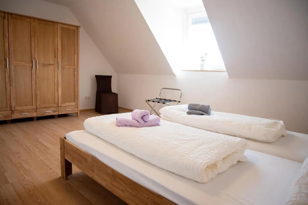 Apartment Ferienwohnungen Windischeschenbach By Hausgruenerbaum Germany
